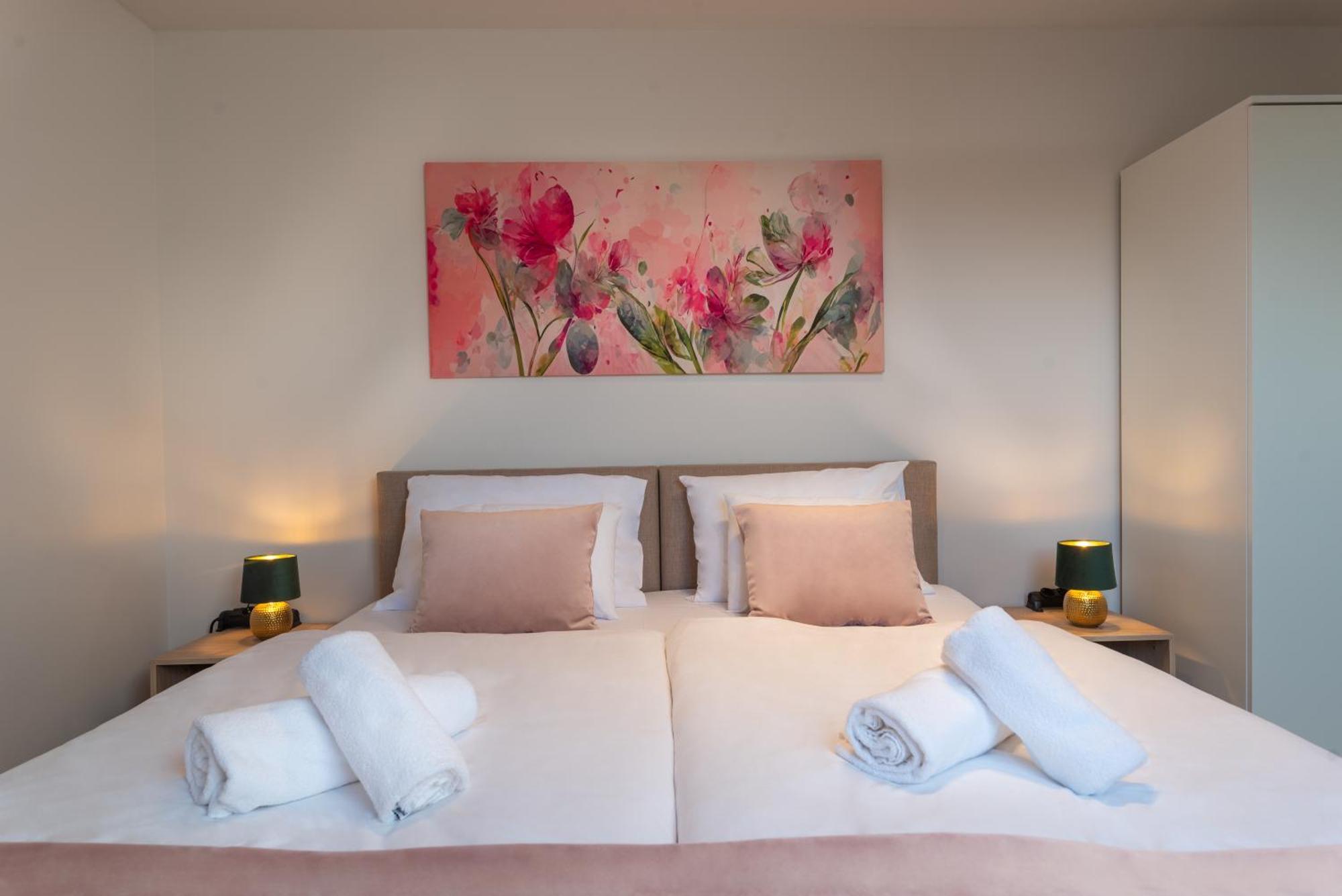 Holdvirag Hotel Sárvár Esterno foto