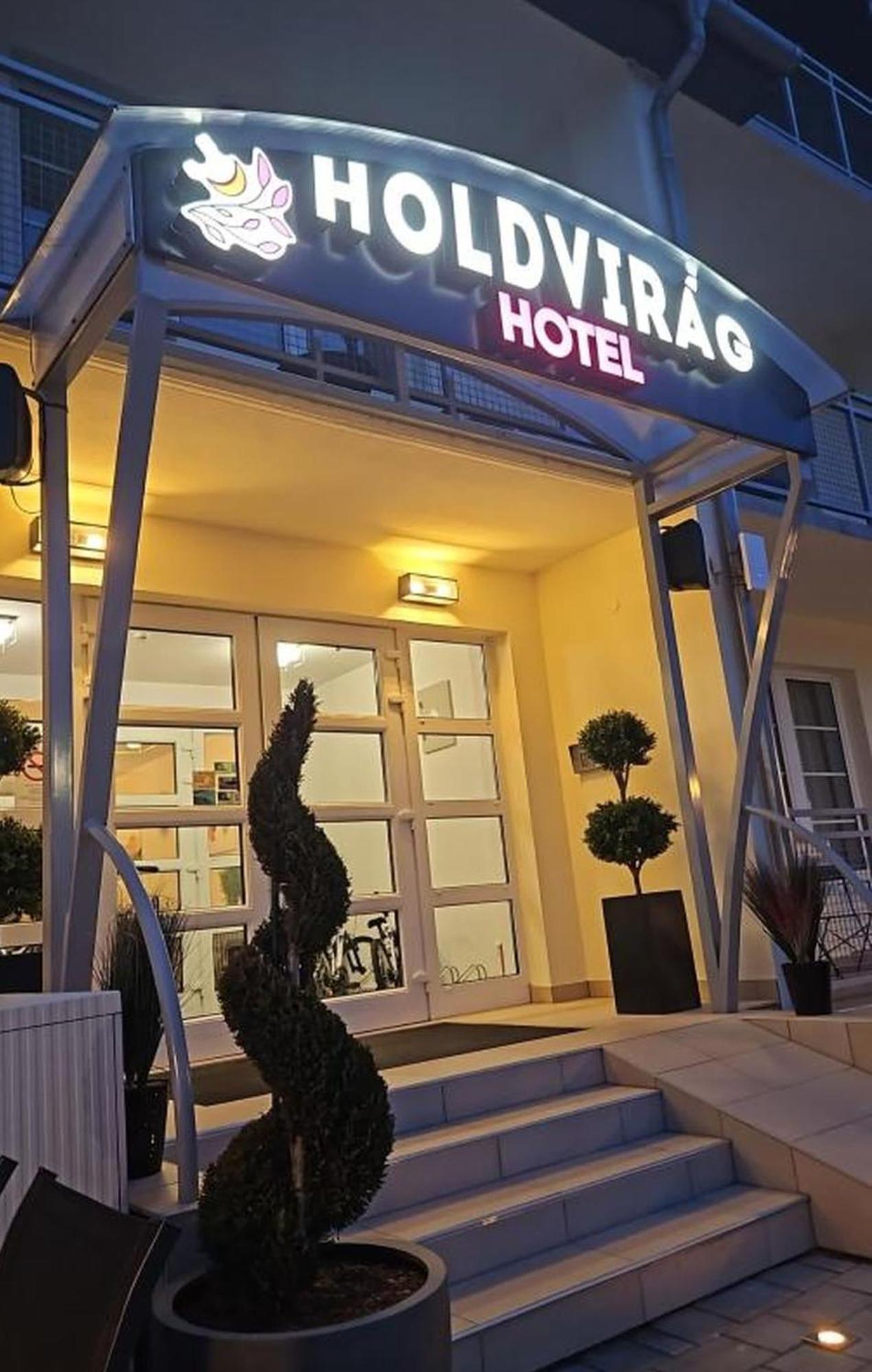 Holdvirag Hotel Sárvár Esterno foto