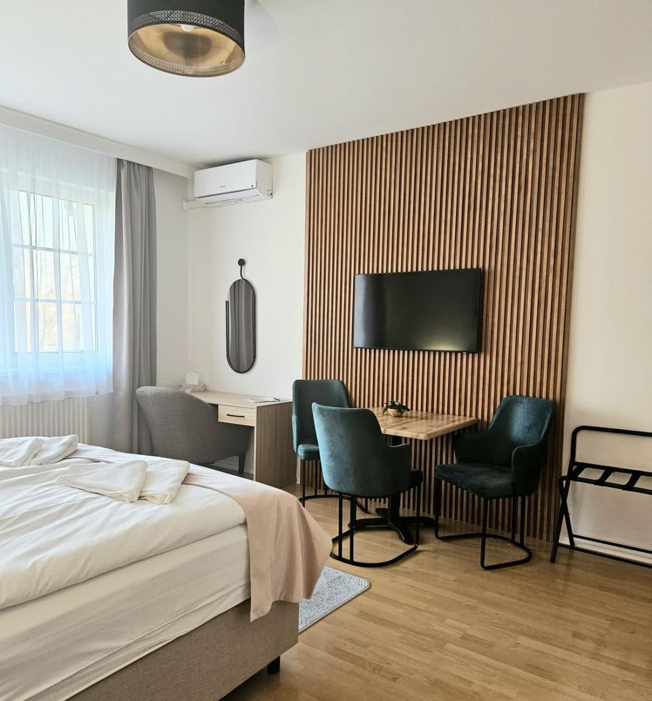Holdvirag Hotel Sárvár Esterno foto